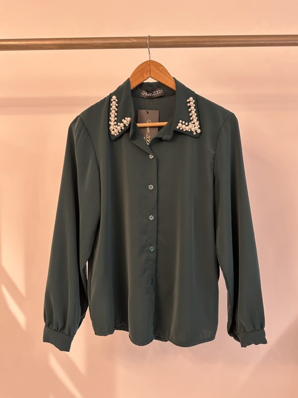 Shirt with pearl collar - Image 4