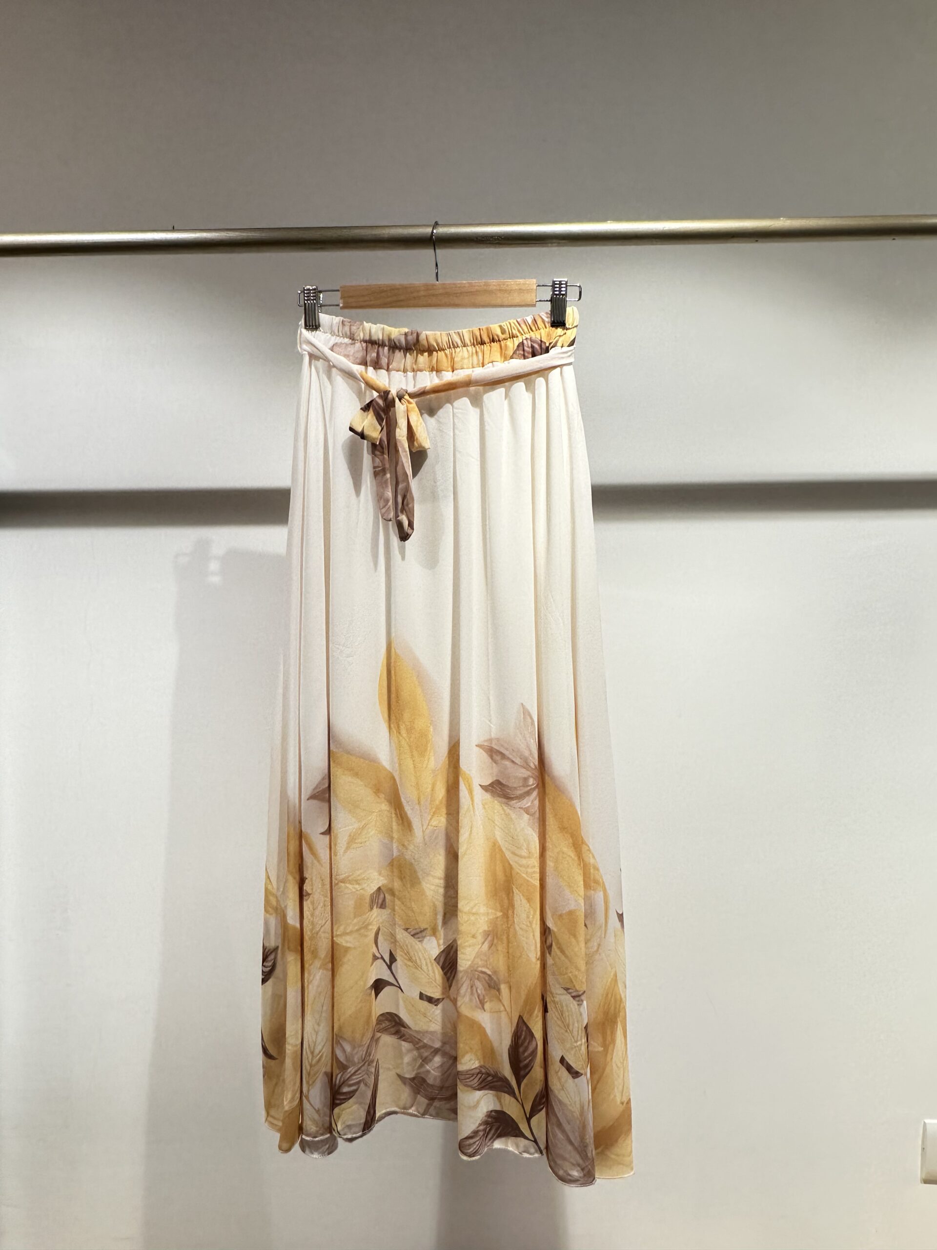 Printed Long Skirt With Leaves - Image 3