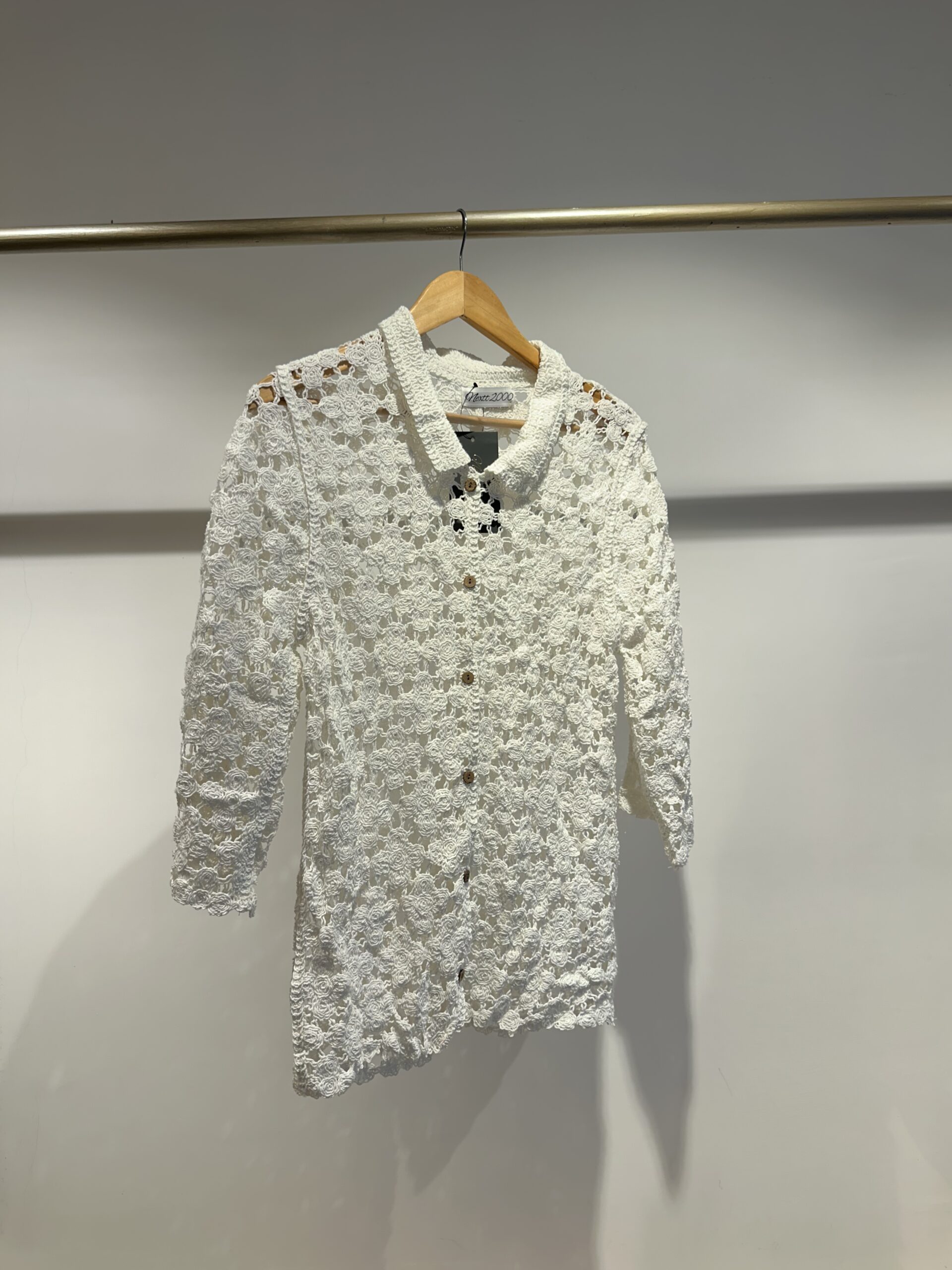 Lace shirt with buttons - Image 3
